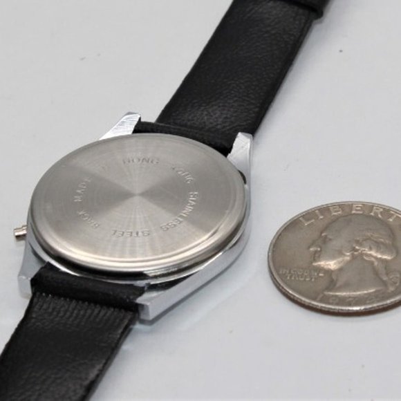 Vintage Walt Disney Donald Duck Watch - Picture 4 of 4